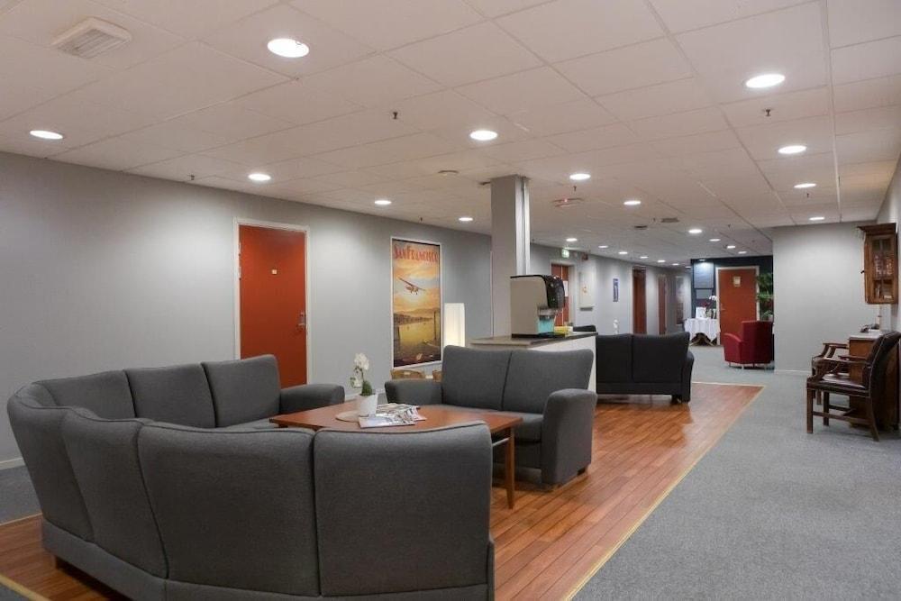 Aalesund Airport Hotel Ytterland Exterior photo